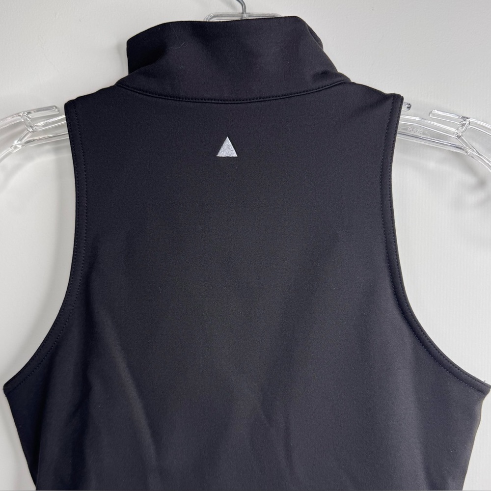Vitality Black Athletic Tank Top Women’s Size XS
Cropped 1/2 Zip - Picture 6 of 12